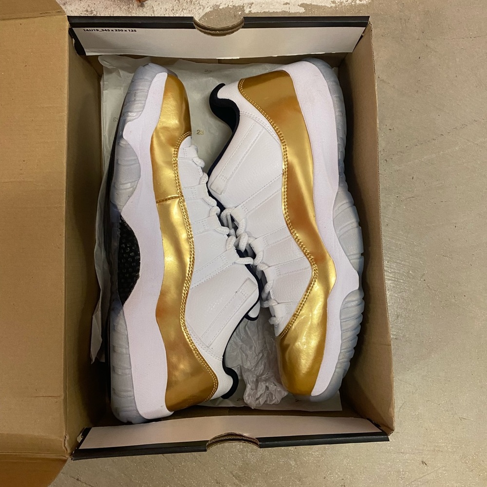 Air Jordan Retro 11 Lows Closing Ceremony Size 13